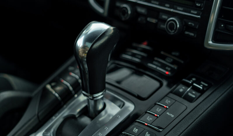 
								2017 Porsche Cayenne- 180000 km full									