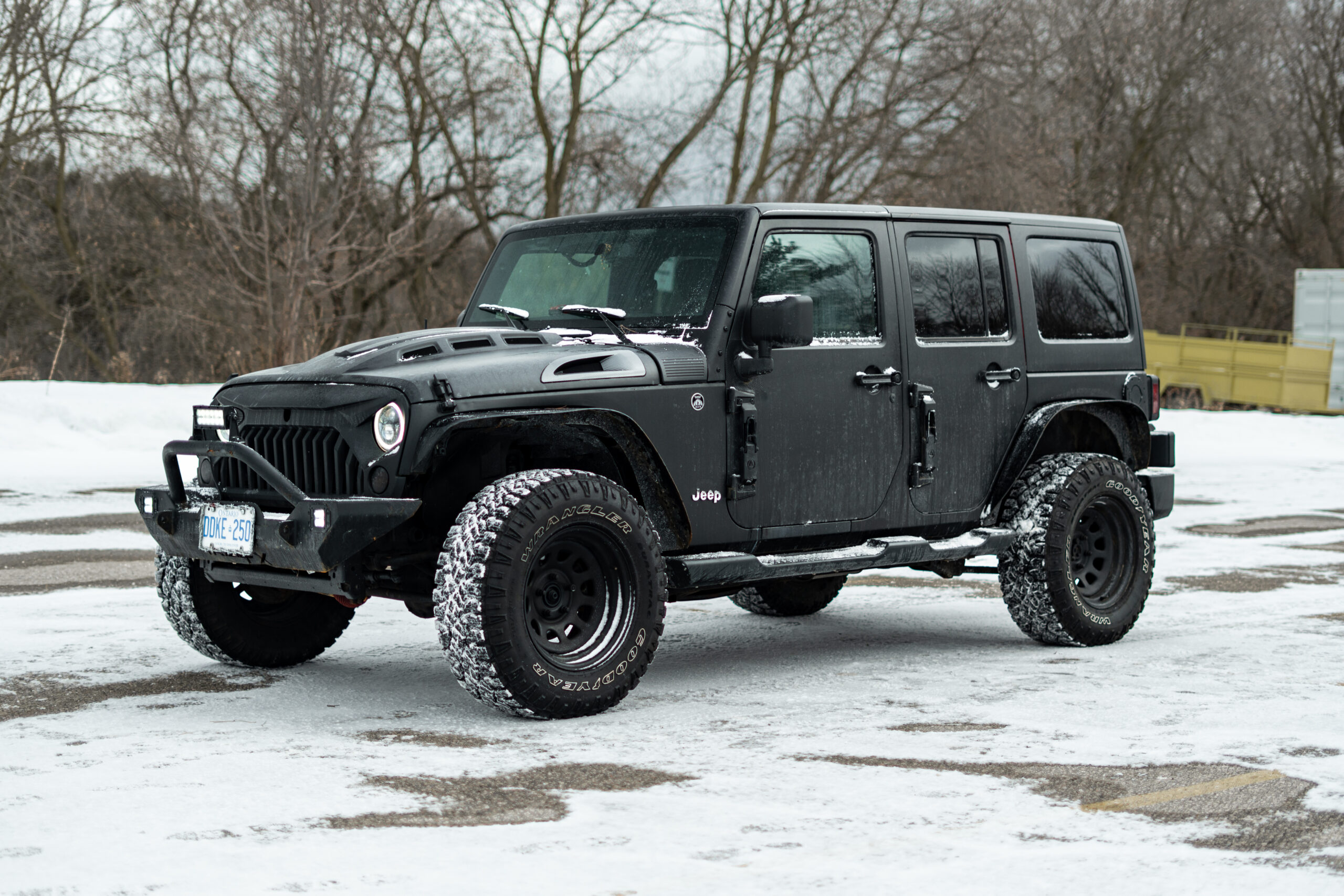 2018 jeep wrangler - 165000 km 25000$