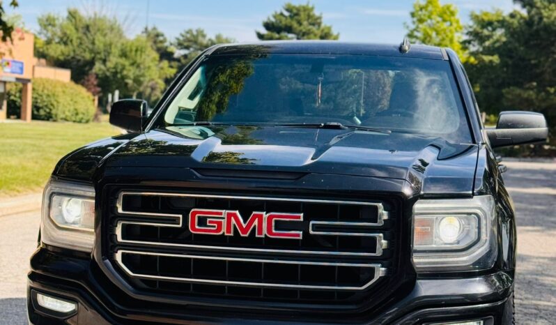 
								2017 GMC Sierra Elevation full									