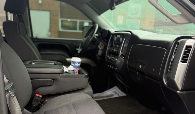 
								2014 Chevrolet Silverado 4×4 — Certified full									